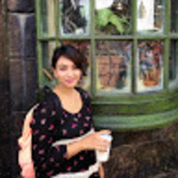 Meet your Posher, Raya - Picture 1 of 1